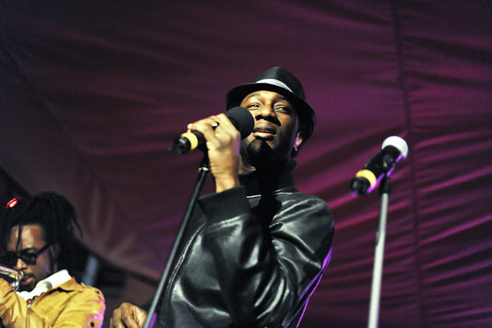 Aloe Blacc and Maya Jupiter live
